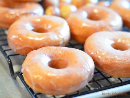 pioneer womans yeast glazed donuts